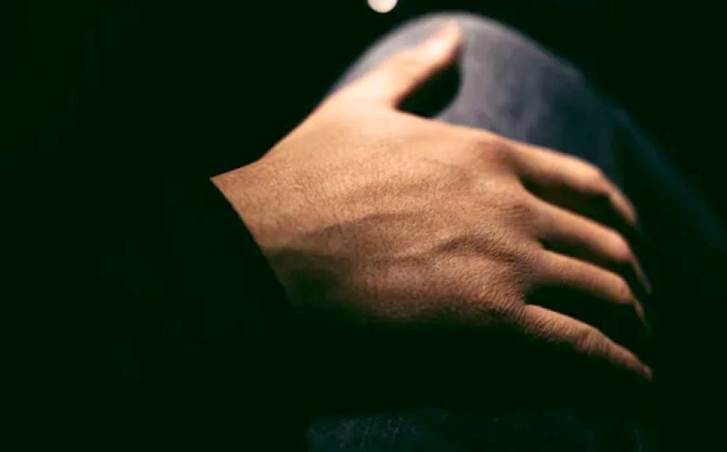 Caz ŞOCANT în Câmpia Turzii: Un elev de liceu s-a filmat în timp ce întreținea relații sexuale cu o MINORĂ de 11 ani şi a distribuit filmarea