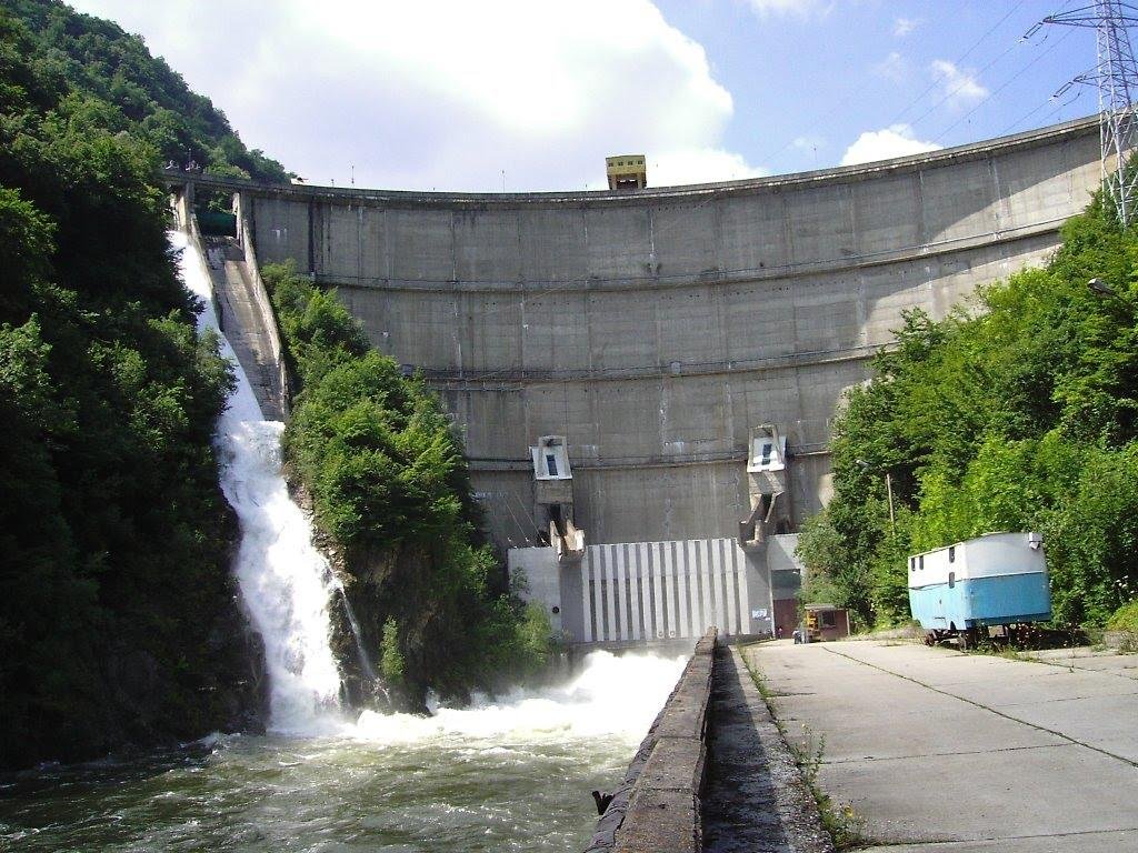 În cât timp ar lovi Cluj-Napoca apa din Beliș și Tarnița dacă s-ar rupe barajele la cutremur. Primejdie reală sau scenariu de film?