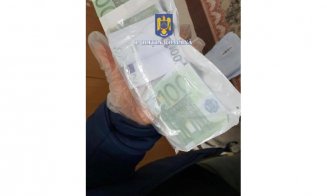 Percheziții în Cluj, București și alte 15 județe! Bancnote false în valoare de peste 150.000 de euro, confiscate de poliție