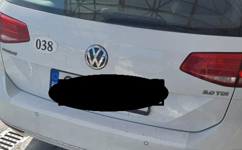 Clujean, furios pe taximetriștii de la aeroport: doar curse lungi, în euro, înjurii. ''Da', până când?''