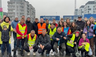 Sute de oameni nevoiași din Munții Apuseni au primit pachete în pragul sărbătorilor pascale de la voluntarii clujeni