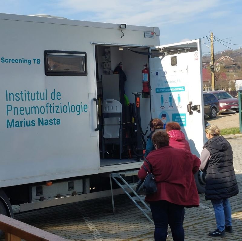 Campanie pentru depistarea TBC. Peste 1.200 de clujeni au fost testați gratuit în opt comune din județ