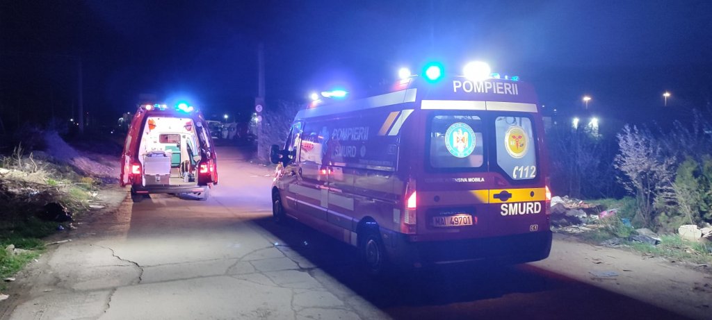 Accident pe calea ferată în Cluj. Un bărbat semiconștient și rănit, dus la spital