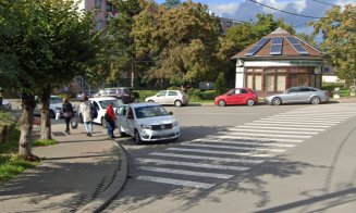 Femeie de 63 de ani, lovită pe trecerea de pietoni în Dej. A fost transportată la spital