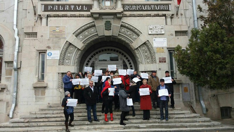 Angajații APIA vor să iasă în stradă pentru salarii: „Nu vrem măriri ci de uniformizare”