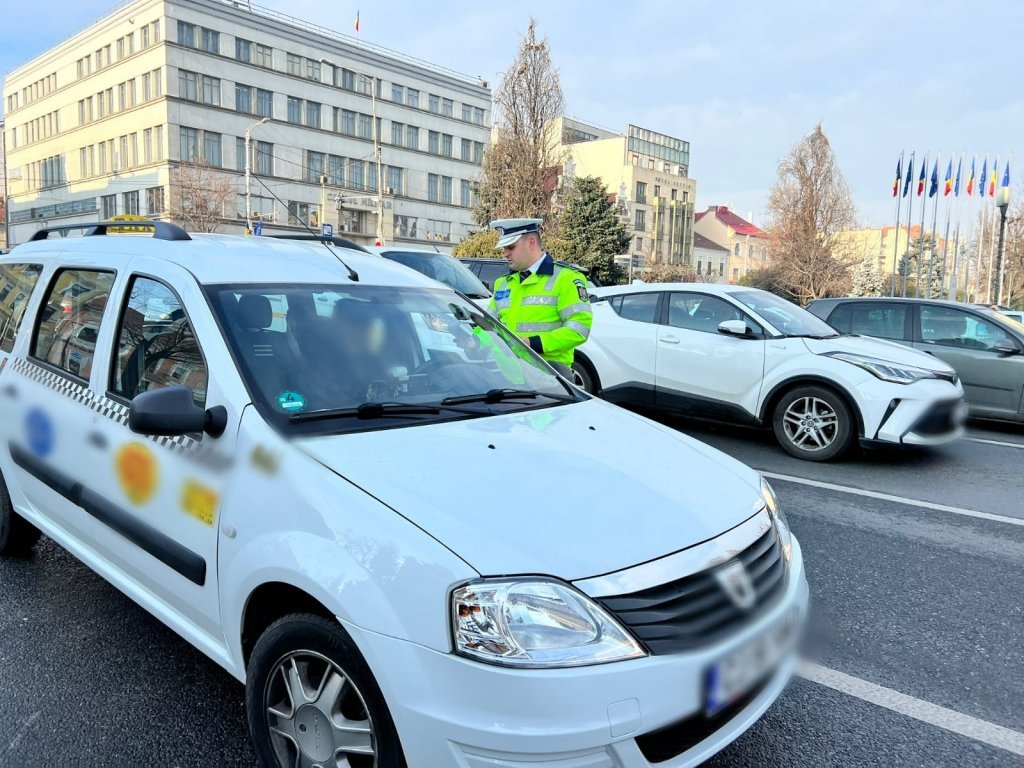 Sute de poliţişti în teren de Paştele Catolic și Duminica Floriilor / IPJ Cluj: În trafic vor fi şi şoferi băuţi sau drogaţi