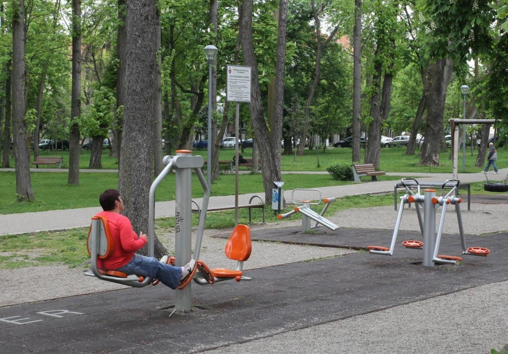 Cine vrea să furnizeze aparate noi de fitness, de 3 milioane lei, la Cluj-Napoca