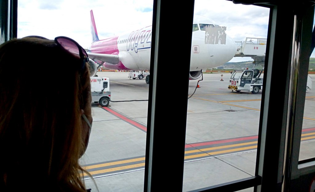Nu vă place înghesuiala la îmbarcarea în avion? De ce ar trebui să vă placă / Wizz Air a refuzat îmbarcarea mai multor pasageri cu locuri rezervate
