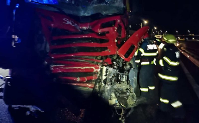ACCIDENT cu două camioane pe Autostrada Sebeș - Turda. Pompierii au intervenit
