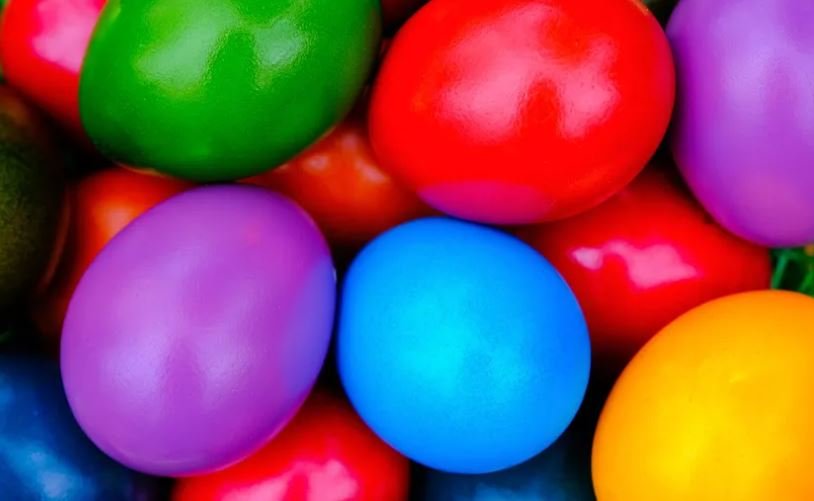 Avertismentul InfoCons. Câte E-uri poate conține vopseaua de ouă