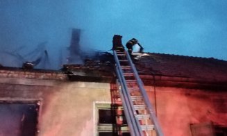 Incendiu Cluj: Casă mistuită de flăcări în a doua zi de Paști/ De la ce a pornit focul