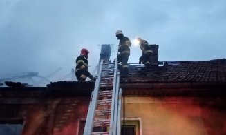 Incendiu Cluj: Casă mistuită de flăcări în a doua zi de Paști/ De la ce a pornit focul