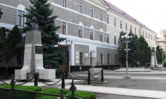 Expoziție cu tehnică și armament militar la Cluj-Napoca pentru a celebra Zilele Forțelor Terestre Române