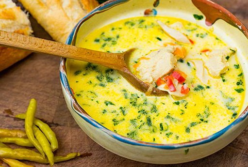 Mâncarea românească, în topul celor mai apreciate preparate din lume. Ce delicii culinare savurează străinii în ţara noastră