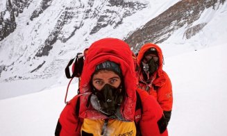 Premieră feminină românească în Himalaya. O alpinistă a cucerit vârful Annapurna, de peste 8000 de metri