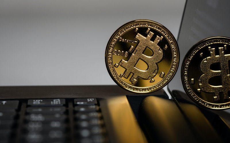 Clujenii care au dat lovitura pe piața criptomonedelor! Au câștigat 7 milioane de euro și au sute de apartamente