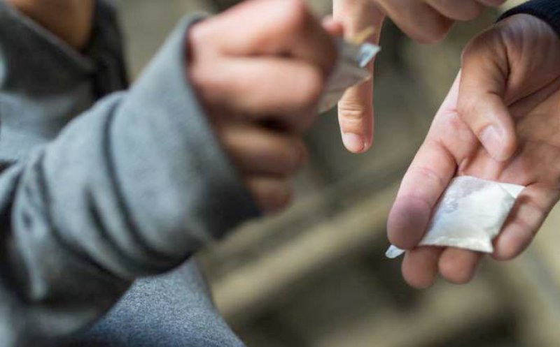 Fost consumator de heroină: Adolescenţii au banii de droguri chiar de la părinţi. Cu 20 de lei pe zi te droghezi bine de tot