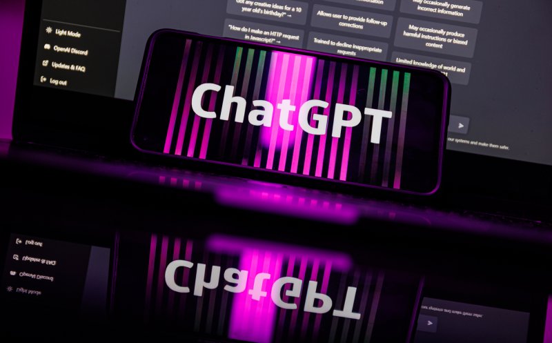 Chat GPT revine în Italia după ce a fost interzis