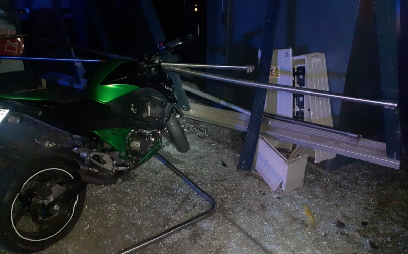 Tânăr de 20 de ani, transportat la spital, după un ACCIDENT cu motocicleta
