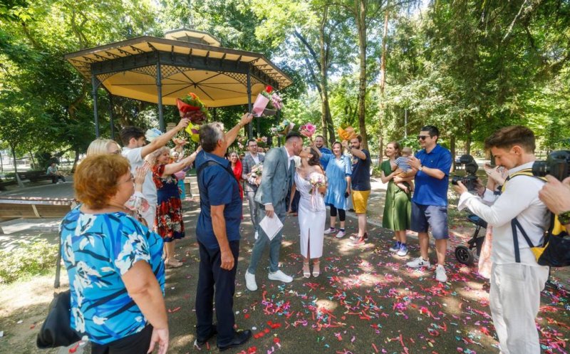 Primăria reia căsătoriile în Parcul Central