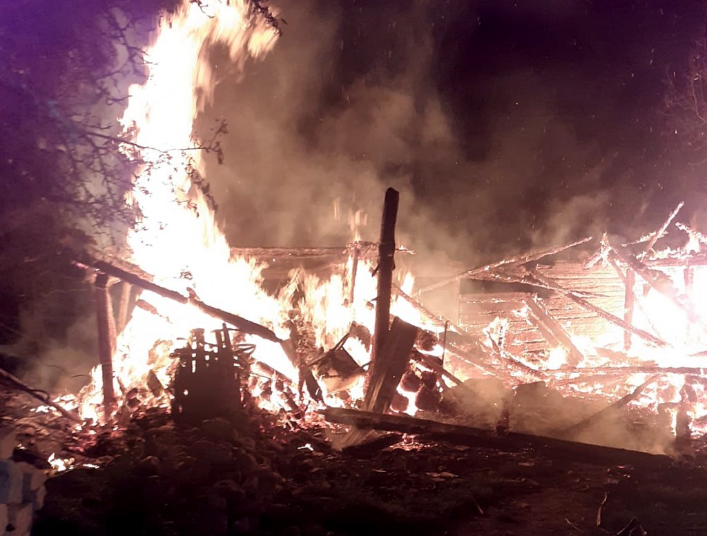 INCENDIU noaptea trecută într-o localitate din județul Cluj