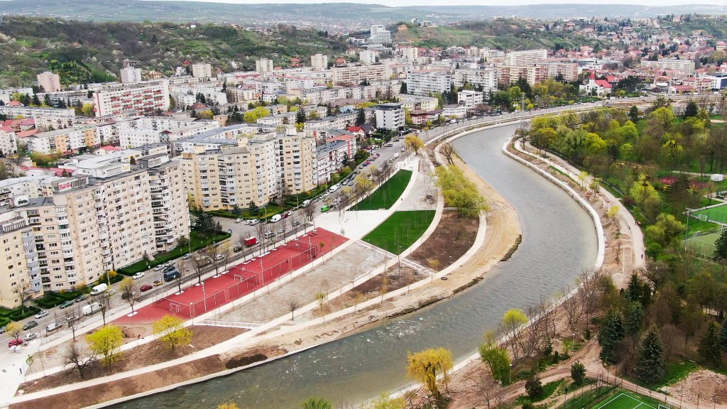 IMAGINI SPECTACULOASE FILMATE CU DRONA! Cum arată de sus șantierul de pe malul Someșului