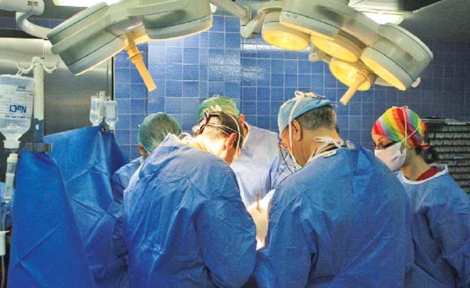 O femeie în moarte cerebrală a devenit înger pentru trei pacienți! Două vieți salvate sunt din Cluj