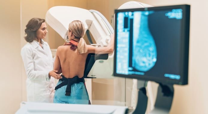 Noi recomandări în SUA privind mamografiile. De la ce vârstă ar trebui începute examinările