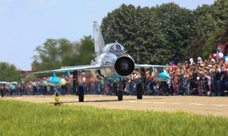 Bătrânele MIG-uri ies la pensie! Clujenii le pot admira ultimul zbor într-o ceremonie de retragere