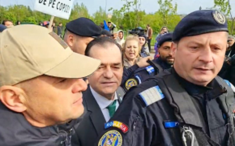 Ludovic Orban spune că a fost agresat de protestatarii AUR: „Am fost scuipat, înjurat, lovit”