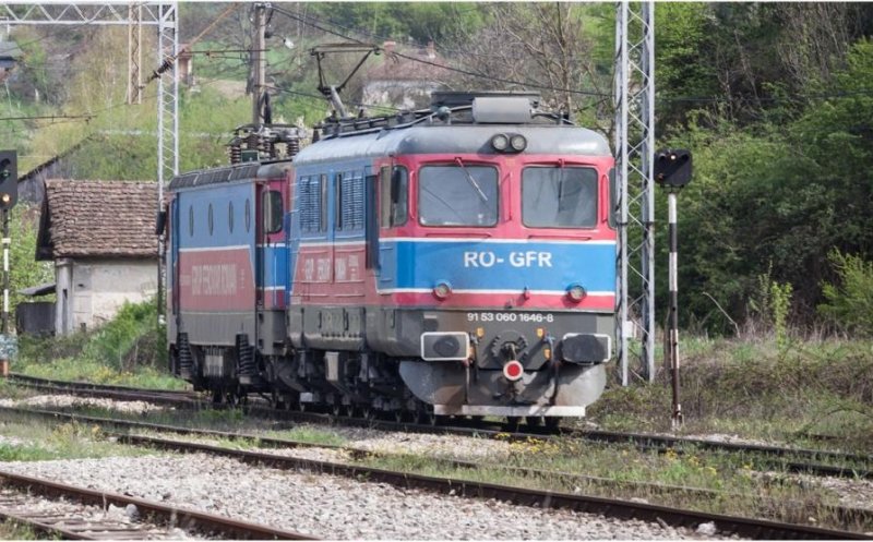 Un tânăr a furat o locomotivă GFR și a plecat cu ea la plimbare. A fost prins la timp înainte să se producă o catastrofă