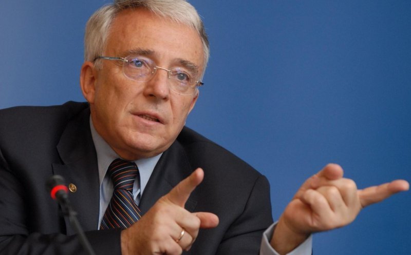 Isărescu, BNR: Se ieftinesc legumele, fructele și ouăle