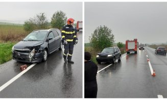 Coliziune între două mașini și un tir în Huedin. O persoană a fost transportată la spital