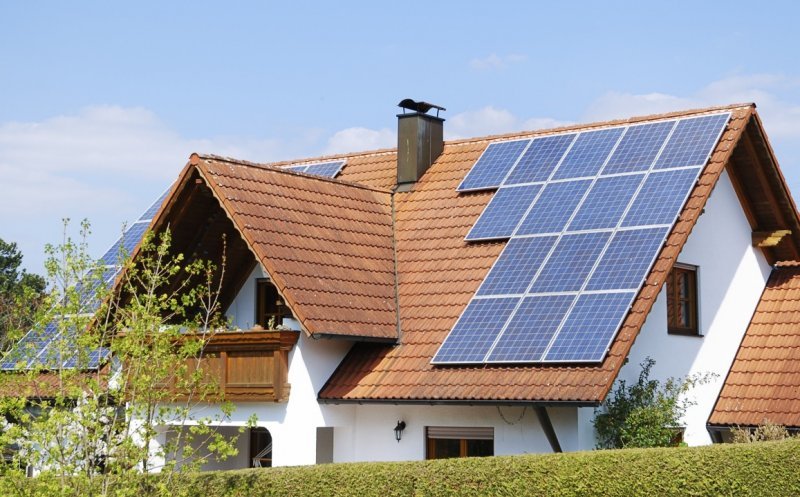 A început programul Casa Verde Fotovoltaice. De ce ai nevoie pentru a te înscrie