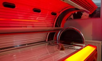 Incendiu la un salon din județul Cluj. Un aparat de bronzat a luat foc