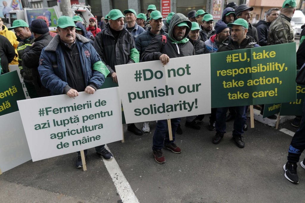 Agricultorii români protestează azi la Bruxelles: „Susținem Ucraina, dar ajutorul dat lor nu trebuie să conducă la lichidarea fermierilor din UE”