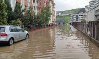 Bilanțul ISU după ploaia de la Cluj: zeci de persoane evacuate, intervenții în subsoluri, garaje și curți inundate