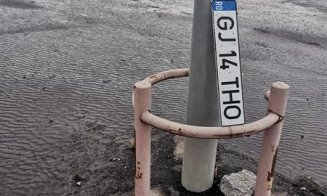 Monumentul numerelor căzute în ”Lacul Polus”, la potopul din Cluj-Napoca