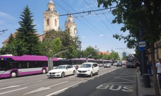 Profesorii clujeni, protest MASIV la Prefectură. Circulația a fost blocată
