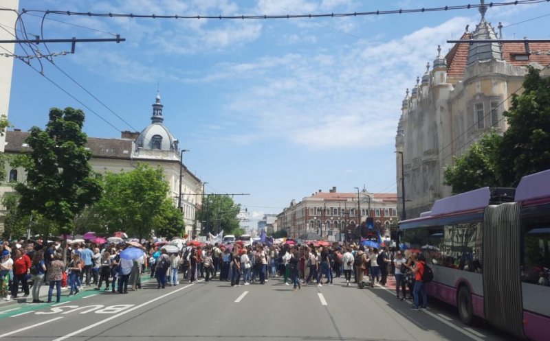 O companie gigant cu fabrică în Cluj ține partea profesorilor: „În învăţământ nu ai un salariu motivant”