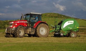 Un bărbat din Panticeu a murit după ce a fost strivit de tractor