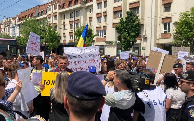 Nou protest al profesorilor din Cluj: "Ieșim în Piața Unirii. Se vine din tot județul"