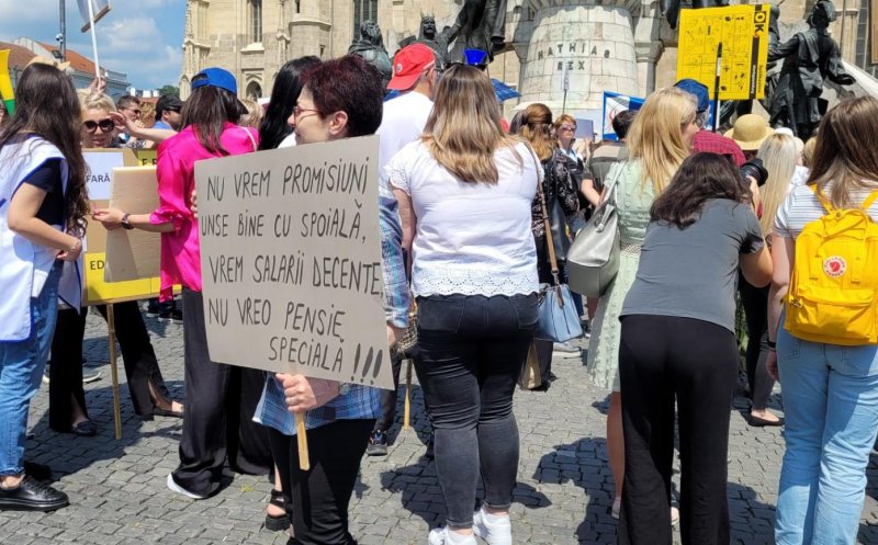Iohannis promite să garanteze un acord între guvernanţi şi sindicalişti / Greva profesorilor continuă și mâine