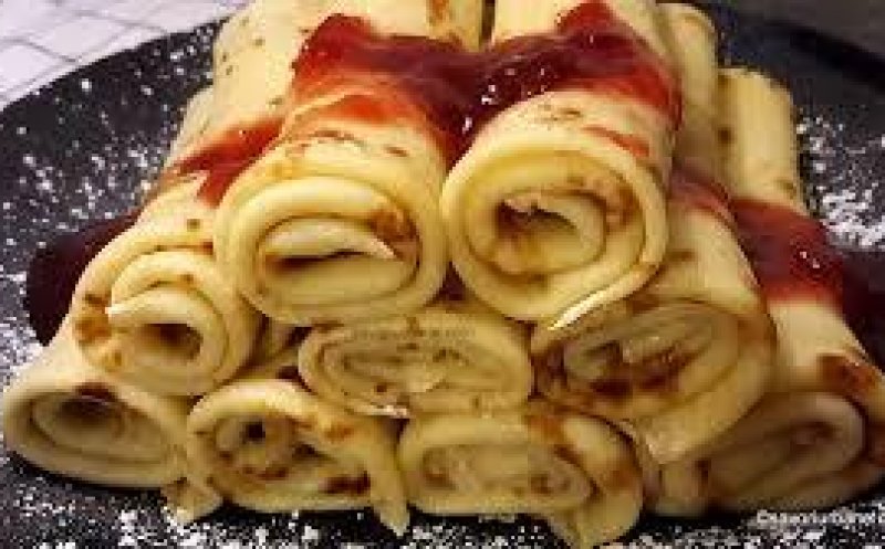 Desert delicios pentru 1 iunie, Ziua Copilului! Tort de clătite cu ciocolată