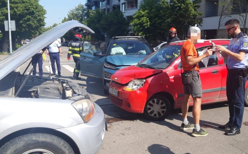 Accident pe strada Constantin Brâncuși. Un tânăr va fi transportat la spital