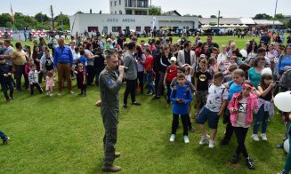 TOP GUN à la Cluj: Elicopter, tehnică de aviație și bootcamp amenajat special pentru copii, de 1 Iunie