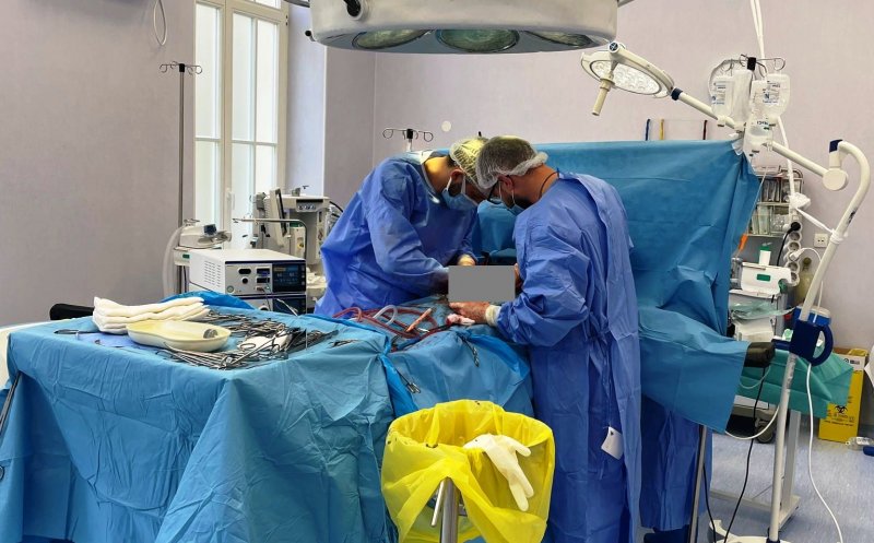 O nouă minune făcută de medicii clujeni! Au participat la un transplant de rinichi care va salva alte vieți