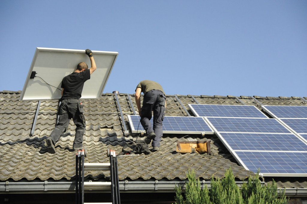 Casa Verde Fotovoltaice: Fondurile pentru regiunea din care face parte și Clujul s-au dat în 3 minute. Peste 2.700 cereri depuse în județ