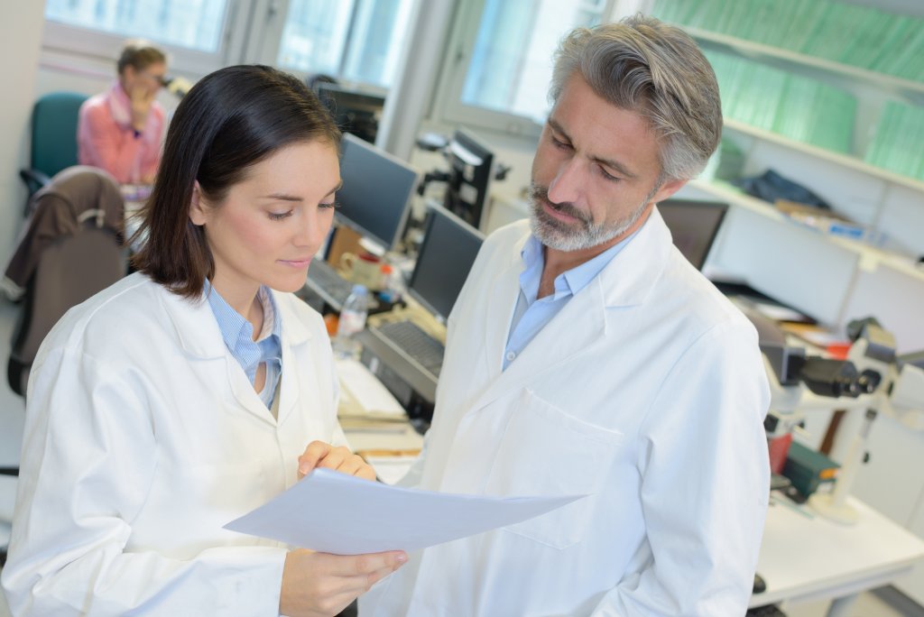 Ce salariu are un fizician medical. Postul e căutat în Cluj-Napoca