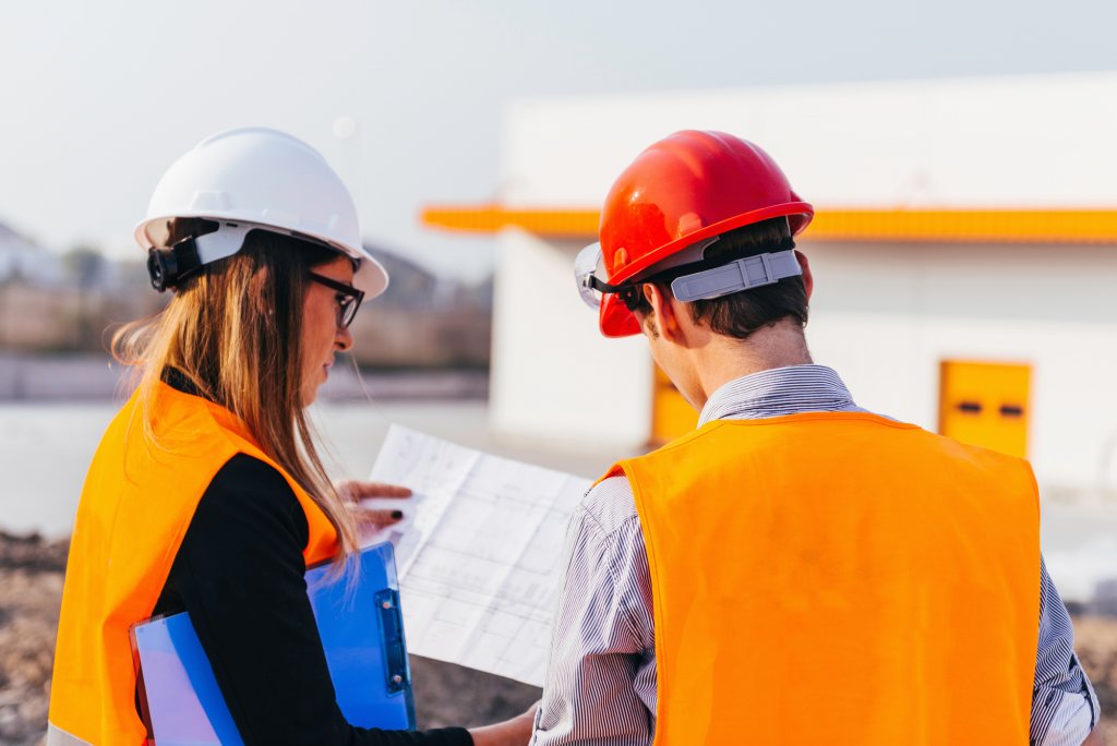 Ce salarii au inginerii în construcții civile. În Cluj sunt printre cele mai multe posturi libere
